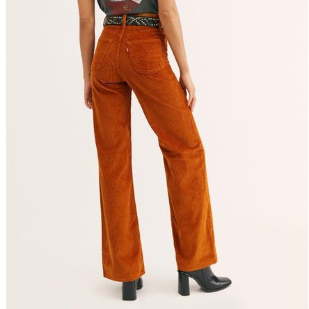 Levi's wide leg corduroy pants NWOT